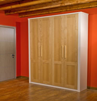 armadio 4 ante realizzato in legno frassino 