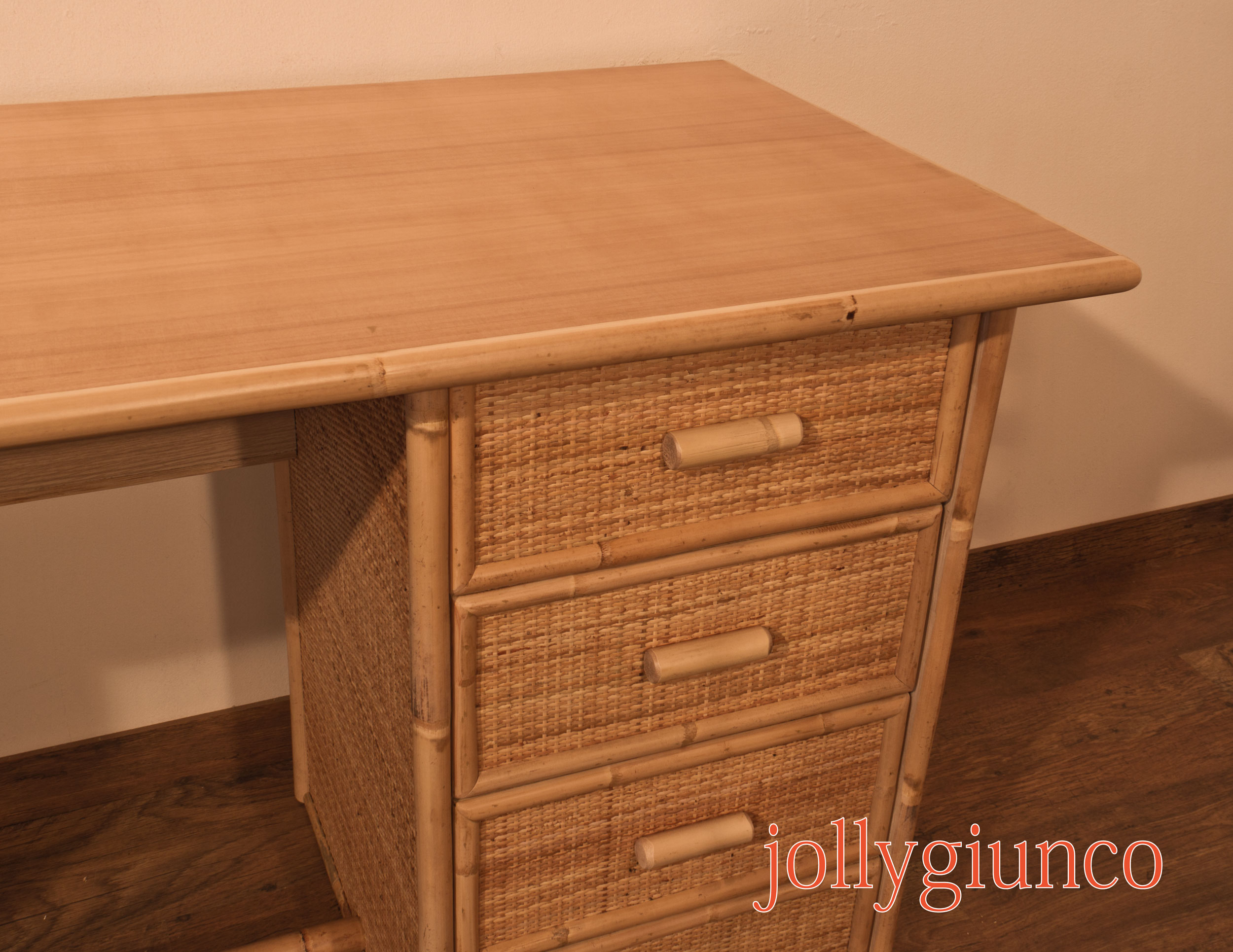 Produzione scrivanie in rattan,midollino,giunco, Scrivanie
