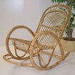 sedia a dondolo rattan