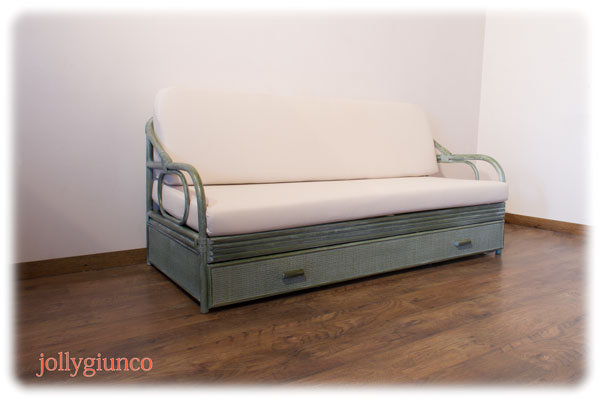 Divano a letto in rattan
