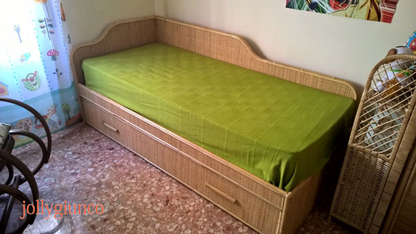 Letto singolo ad angolo